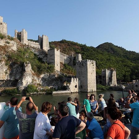 Golden Danube Bed & Breakfast Veliko Gradiste Luaran gambar